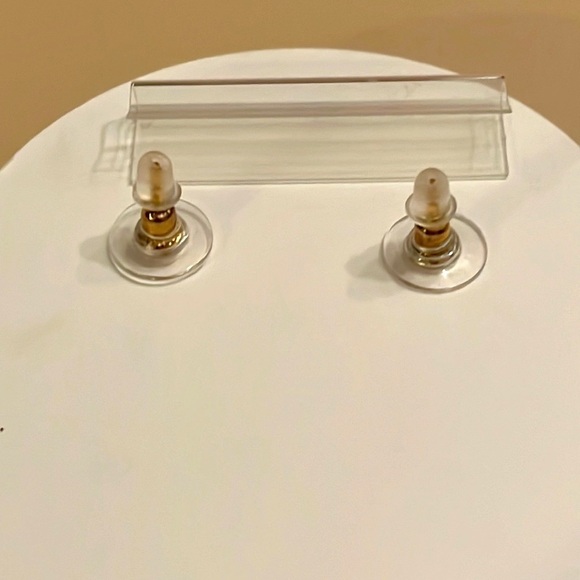 Brand New MacRae & Co. Dripping Floral Cluster Post Earrings Pale Gold Sparkly - Picture 8 of 14